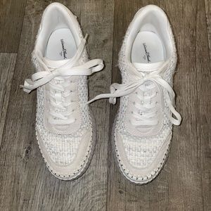 Universal Thread Sneakers